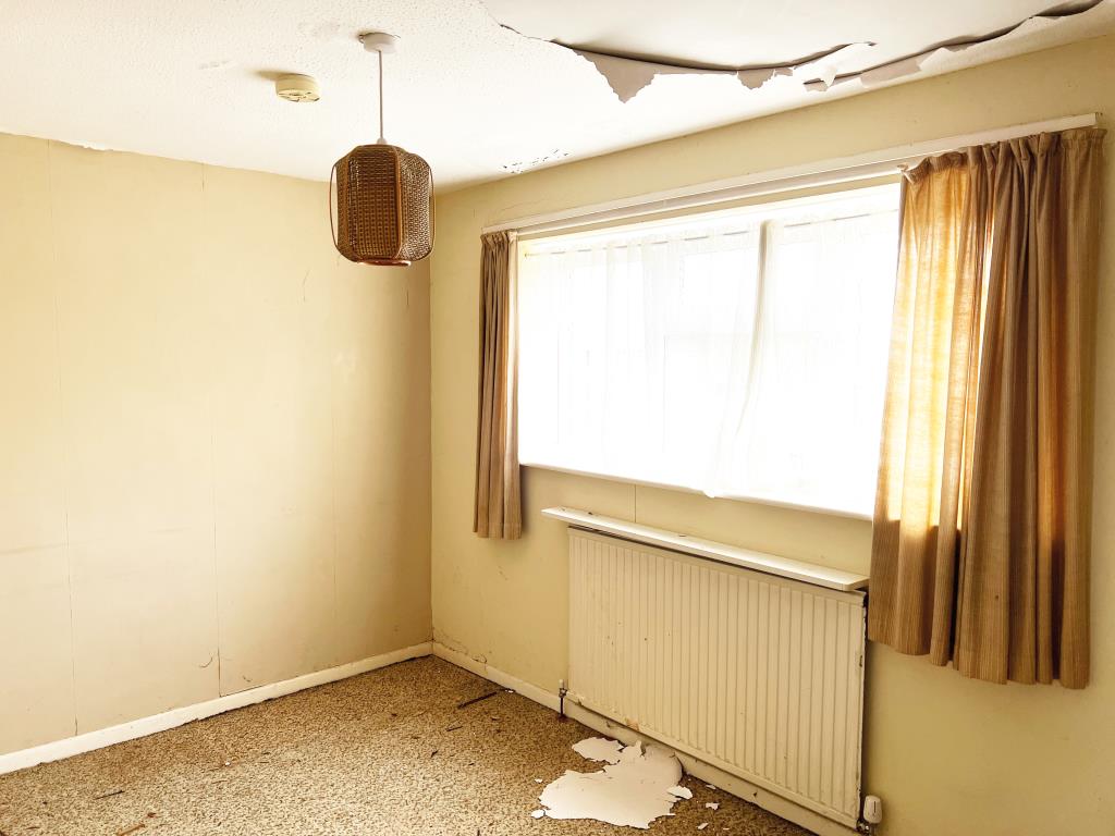 Lot: 139 - DETACHED THREE-BEDROOM CHALET BUNGALOW IN NEED OF IMPROVEMENT - First floor bedroom